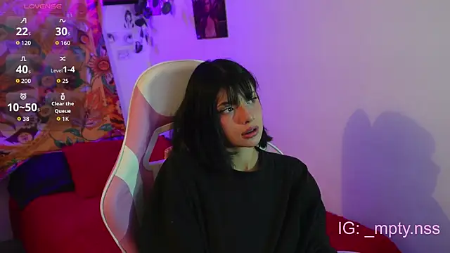 HiScarlett online show from November 11, 2025, 9:42 am