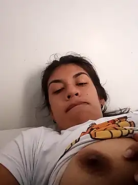 Snapshot of Anamaria-24 chatting on February 12, 2026, 2:23 pm Anamaria-24 online show from February 12, 2026, 2:23 pm