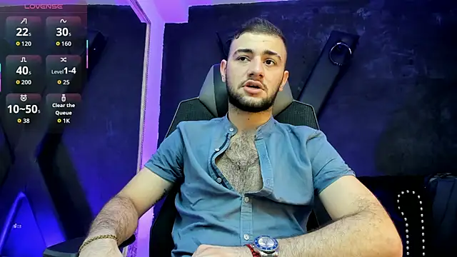 MaximusDick1  online show from September 10, 2025, 4:12 am