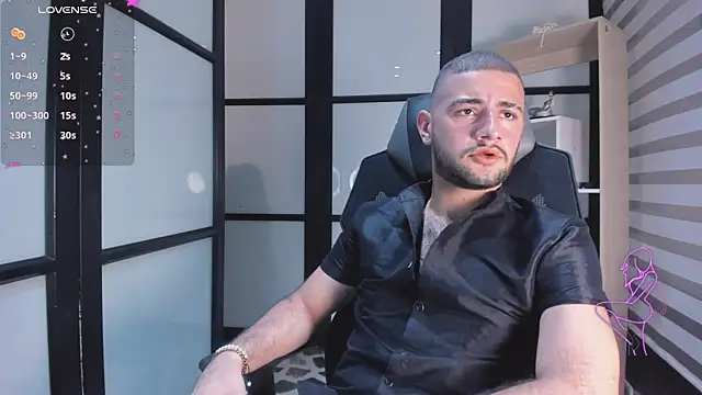 MaximusDick1  online show from September 27, 2025, 8:03 pm