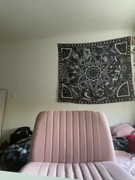 Ectorius online show from December 15, 2025, 2:32 pm