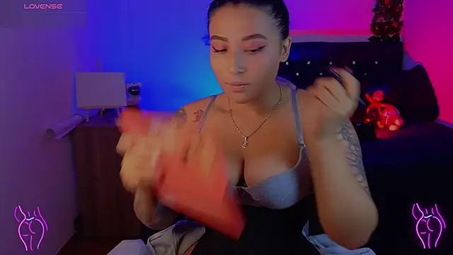 Pauilina online show from March 27, 2026, 9:25 pm