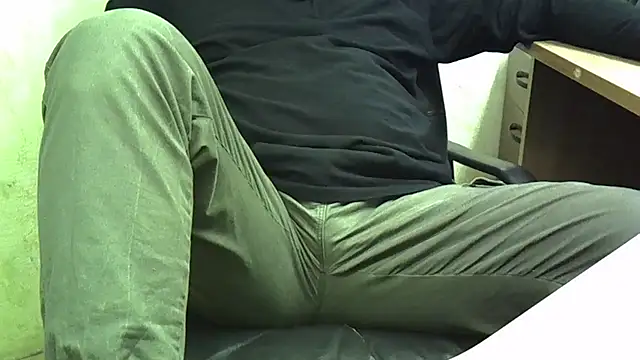 nikdov3 online show from October 2, 2025, 5:14 am