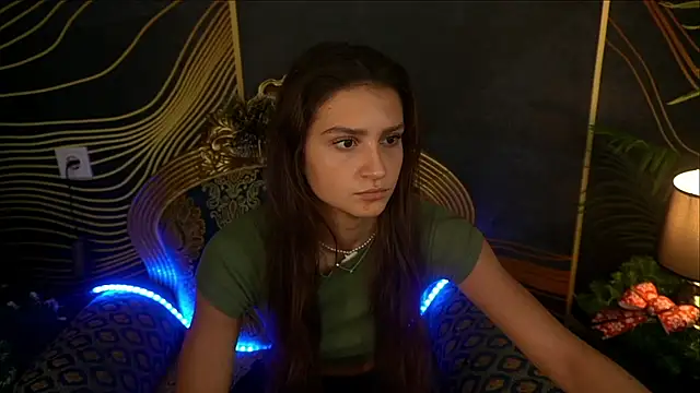 ValeryRoyale online show from December 18, 2024, 2:17 pm