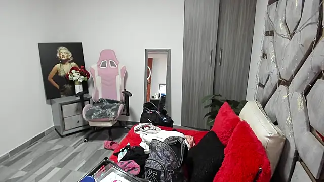 BRITHANY SPARK online show from January 14, 2025, 7:43 pm