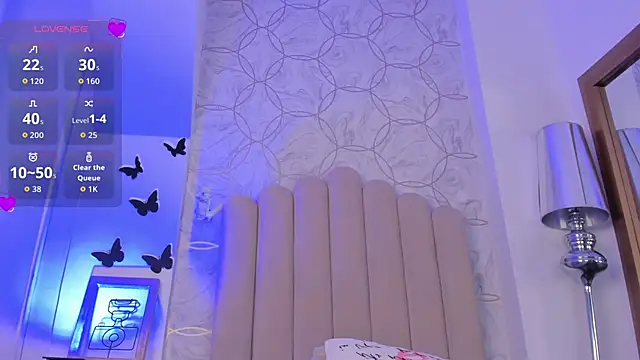 Foxy200   online show from April 7, 2026, 7:25 pm