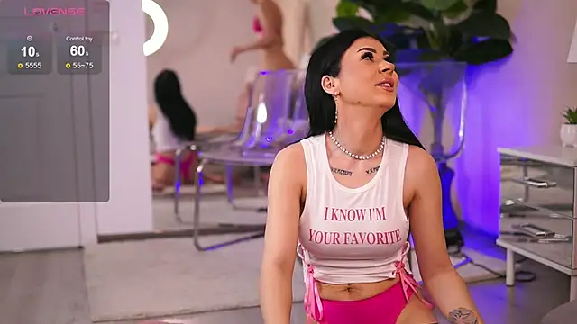 Snapshot of SofiaMack chatting on March 14, 2025, 11:23 am SofiaMack online show from March 14, 2025, 11:23 am