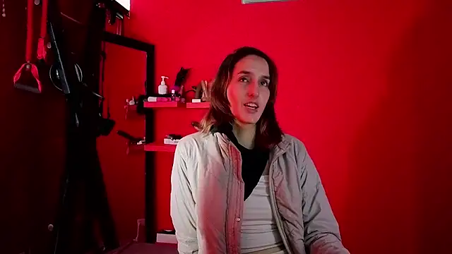 Ambar Roux  online show from April 16, 2026, 12:50 pm