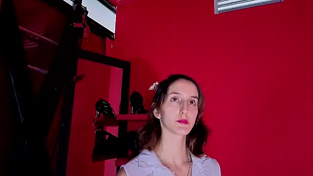 Ambar Roux  online show from June 3, 2026, 12:52 pm
