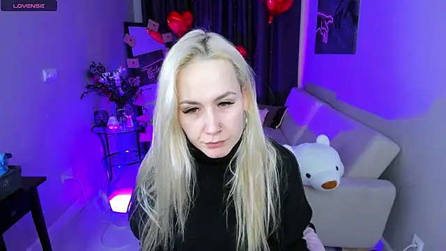 Bunny  of love online show from February 4, 2025, 1:27 pm