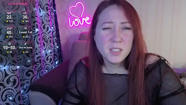 KellyCrystall online show from December 21, 2025, 7:15 am