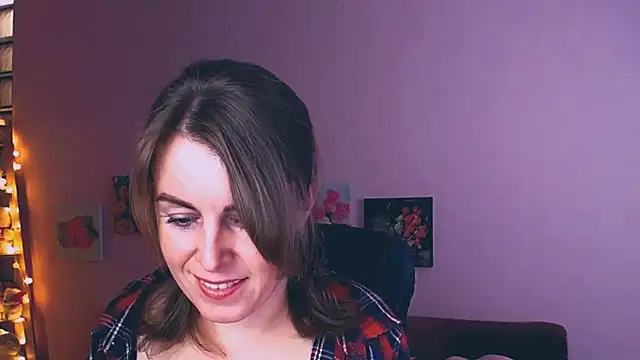 Hot Milady online show from January 28, 2025, 7:32 am