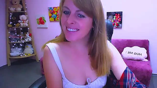 Hot Milady online show from November 28, 2025, 8:28 am