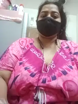 zeepe19 online show from April 5, 2026, 8:39 pm