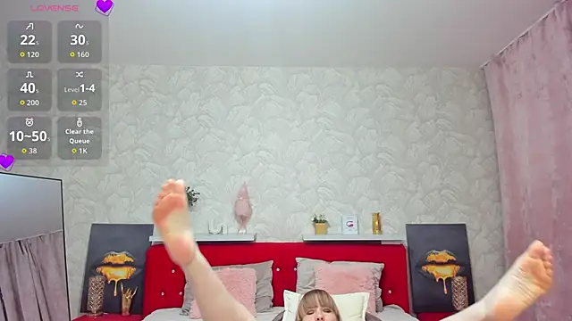 KattyPeachX online show from October 7, 2025, 1:14 am