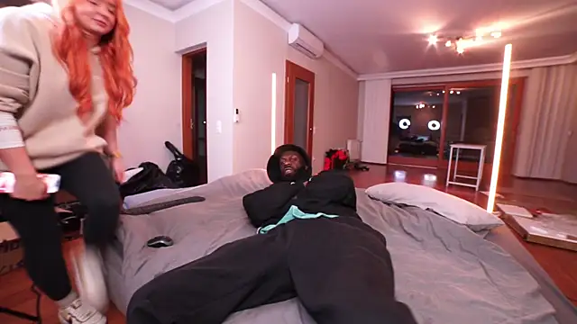 MacTroy online show from January 14, 2025, 9:41 pm