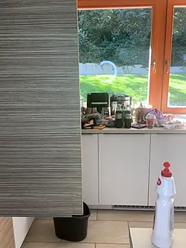 MacTroy online show from September 19, 2025, 1:12 pm