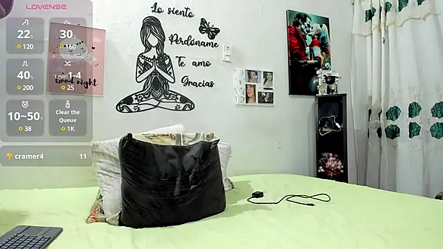 barbaara   online show from February 3, 2025, 10:11 pm