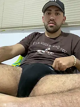 JuanZapata33 online show from December 1, 2024, 11:14 pm