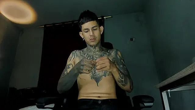 Travistanner 28 online show from March 27, 2026, 12:16 pm