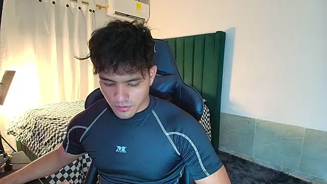 man dur07 online show from December 14, 2025, 12:05 am