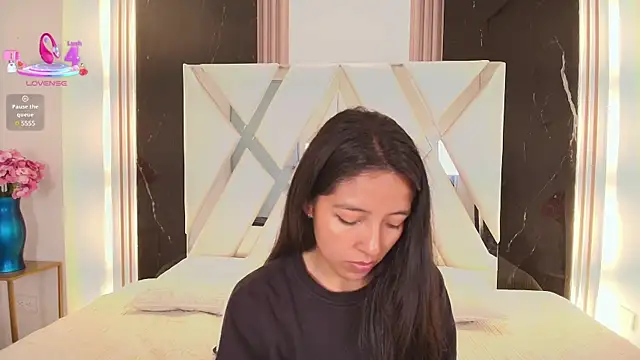 Valery wang online show from March 5, 2025, 11:38 am