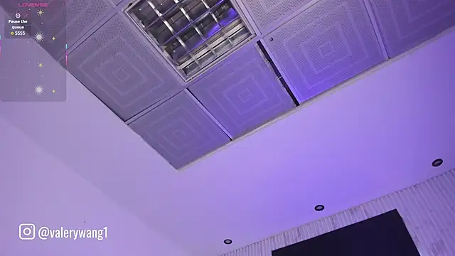 Valery wang online show from September 18, 2025, 12:07 pm