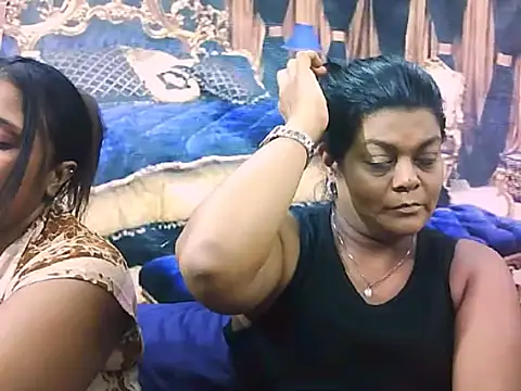 indianCherryPie online show from November 27, 2025, 7:05 pm