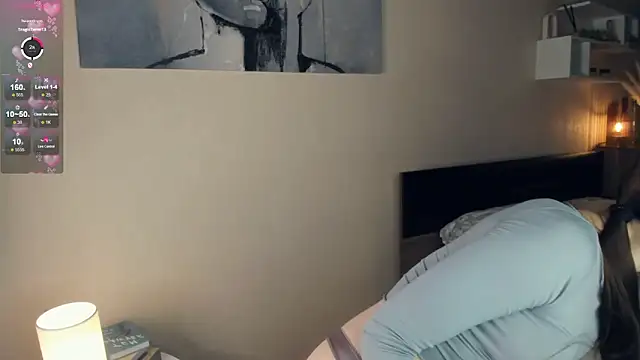 MaryJacksoon online show from March 17, 2025, 7:35 am