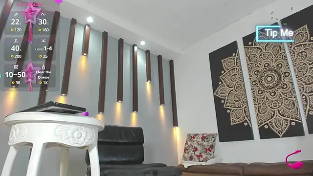 black cami online show from January 12, 2025, 11:47 pm