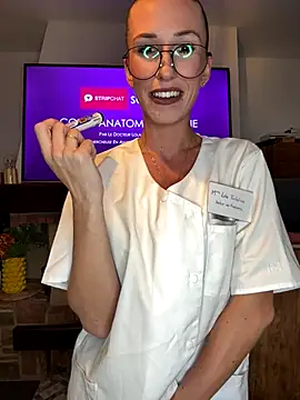 lola tentatiion online show from September 8, 2025, 7:02 pm