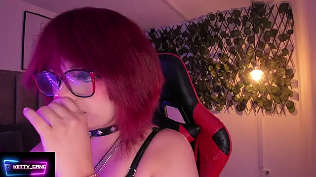 Kitty Gang online show from September 27, 2025, 2:16 am