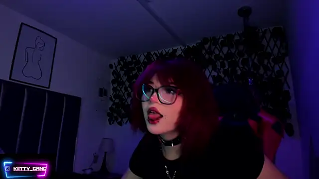 Kitty Gang online show from October 16, 2025, 2:01 am