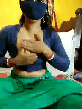 Snapshot of indiancouple09 chatting on December 2, 2024, 11:29 pm indiancouple09 online show from December 2, 2024, 11:29 pm