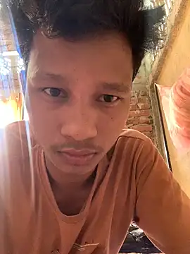 ShroveRising online show from October 25, 2025, 4:31 am