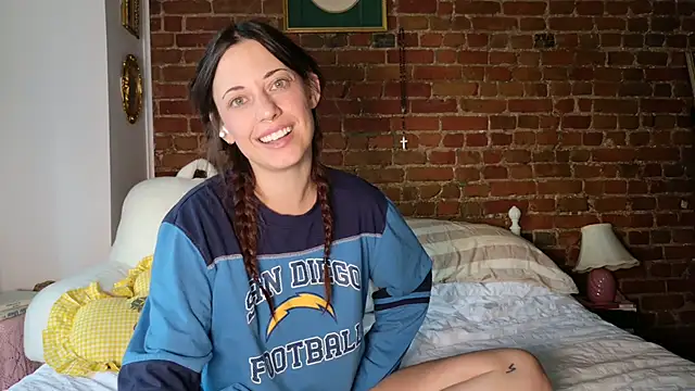 MaeDaybaby online show from September 21, 2025, 11:34 am