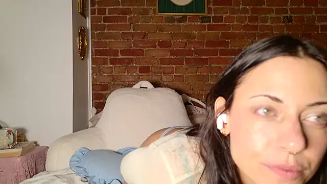 MaeDaybaby online show from October 27, 2025, 12:15 am