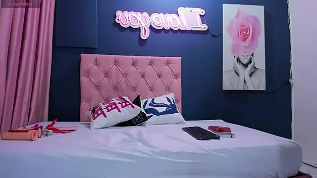 Cindy milf online show from February 6, 2025, 5:03 am