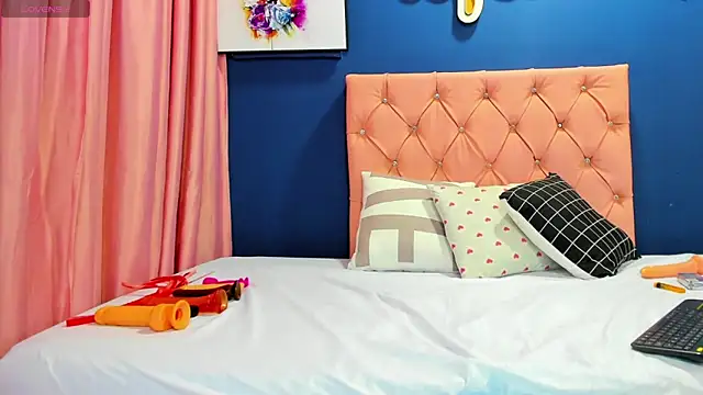 Cindy milf online show from March 3, 2025, 4:25 am