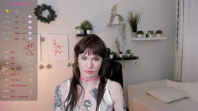 Snapshot of Fog_Foggy_Love chatting on January 9, 2025, 8:44 pm Fog Foggy Love online show from January 9, 2025, 8:44 pm