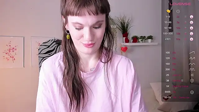 Snapshot of Fog_Foggy_Love chatting on February 20, 2025, 3:34 am Fog Foggy Love online show from February 20, 2025, 3:34 am
