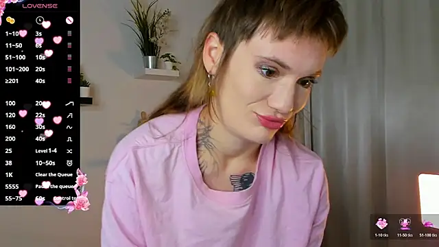 Snapshot of Fog_Foggy_Love chatting on October 19, 2025, 8:42 pm Fog Foggy Love online show from October 19, 2025, 8:42 pm