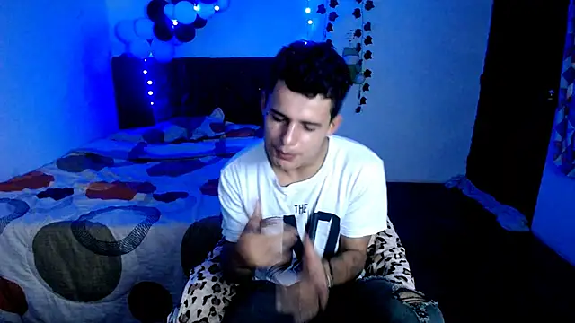 freddy romas online show from December 3, 2025, 10:41 pm