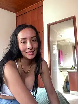 yaralyminjo2 online show from December 13, 2024, 4:38 pm