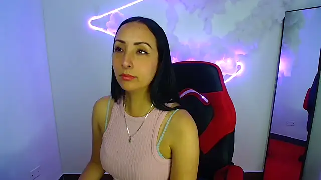 yaralyminjo2 online show from January 20, 2025, 1:53 pm