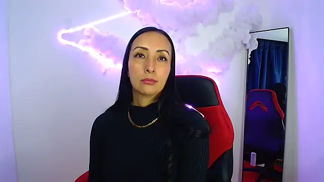 yaralyminjo2 online show from February 10, 2025, 1:33 pm