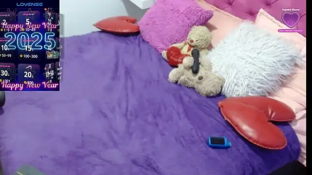 Snapshot of AlexaFontana chatting on January 24, 2025, 3:32 am AlexaFontana online show from January 24, 2025, 3:32 am