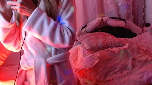 mysterymel online show from October 19, 2025, 8:20 pm