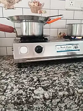 Snapshot of Saroj-Shah chatting on October 17, 2025, 4:59 am Saroj-Shah online show from October 17, 2025, 4:59 am