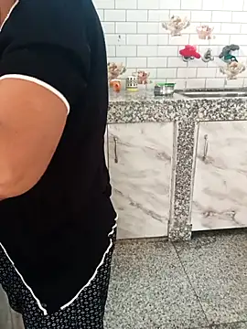 Snapshot of Saroj-Shah chatting on October 18, 2025, 5:21 am Saroj-Shah online show from October 18, 2025, 5:21 am